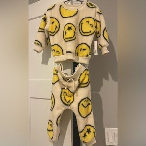 NWT babyGap x SmileyWorld Top and Pants Set
